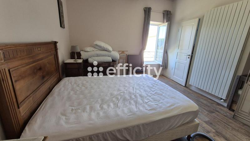 Maison - 495 m² - 14 pièces