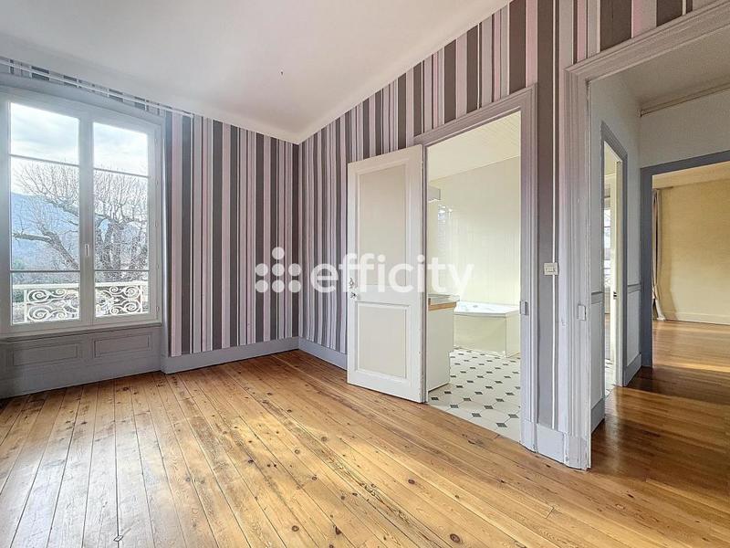 Maison bourgeoise - 278 m² - 10 pièces