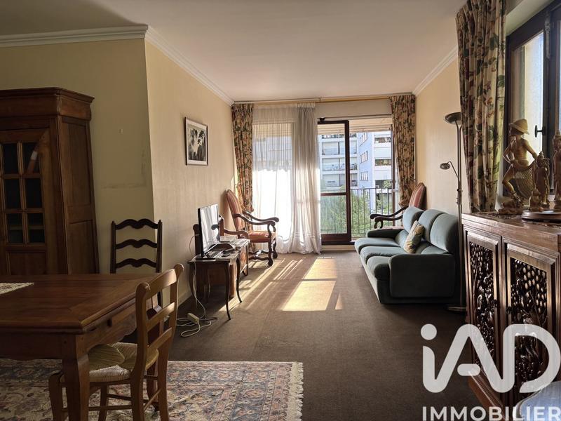 Appartement - 90 m² - 4 pièces