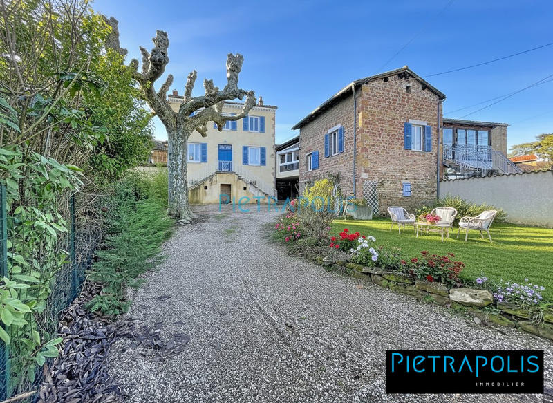 Maison ancienne - 223 m² - 8 pièces