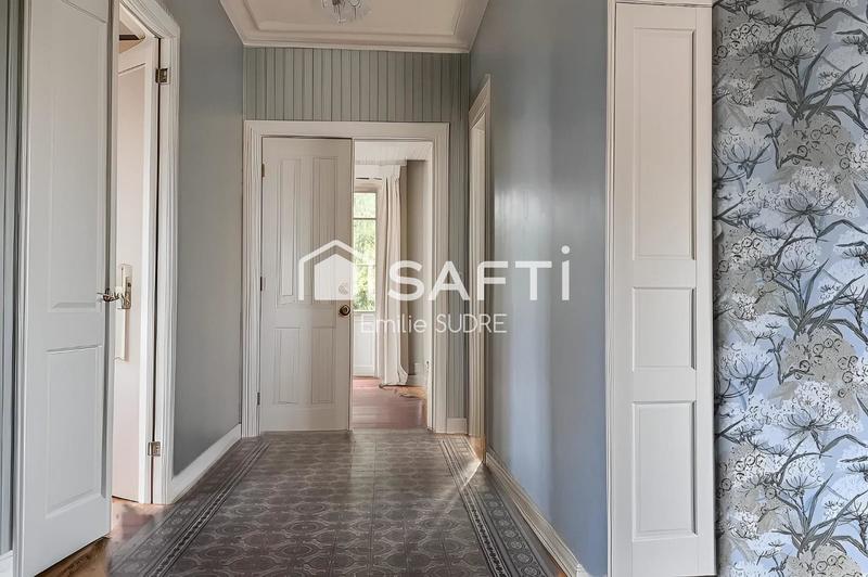 Maison de maîtres - 245 m² - 6 pièces