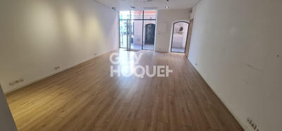 Local commercial - 120 m² - 4 pièces