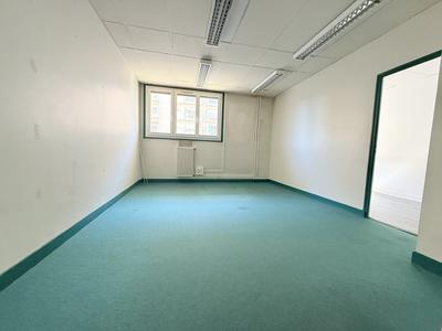 Local d'activités - 84 m² - 5 pièces