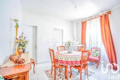 Maison - 167 m² - 9 pièces