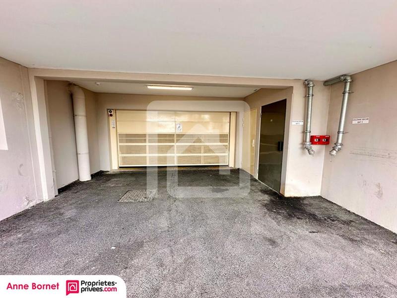 Parking / Garage - 16 m²