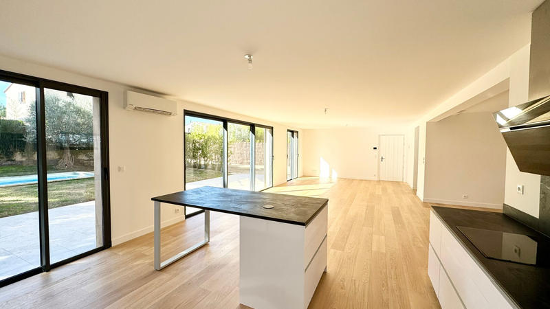 Maison - 175 m² - 5 pièces