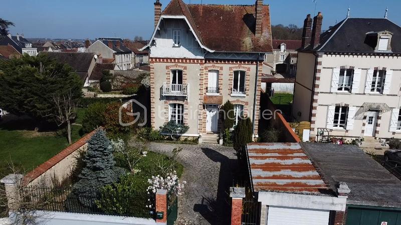 Maison de maîtres - 140 m² - 6 pièces