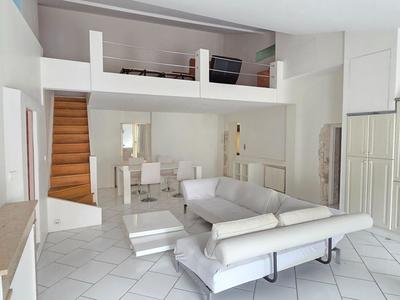 Appartement - 91 m² - 3 pièces