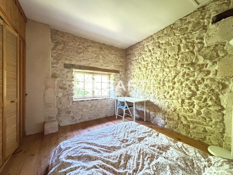 Maison - 305 m² - 12 pièces