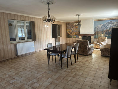 Maison - 161 m² - 5 pièces