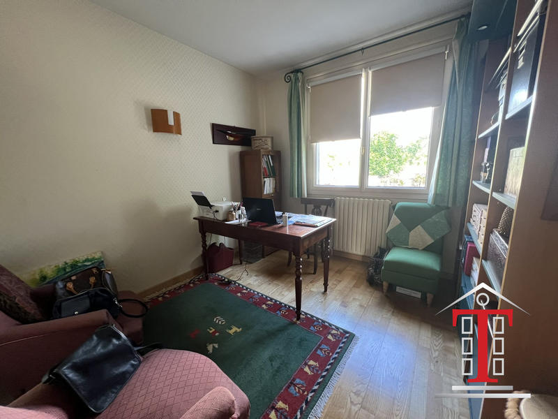 Maison - 200 m² - 8 pièces