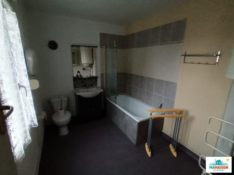 Maison - 80 m² - 5 pièces