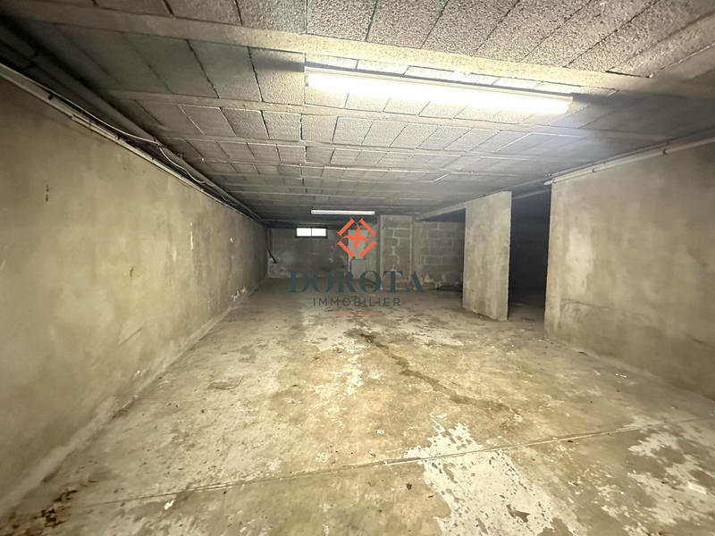 Maison - 182 m² - 9 pièces