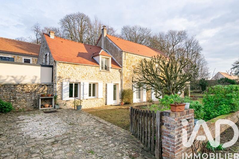 Maison - 180 m² - 7 pièces