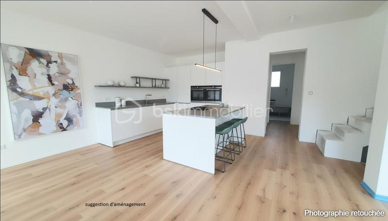 Maison - 137 m² - 6 pièces