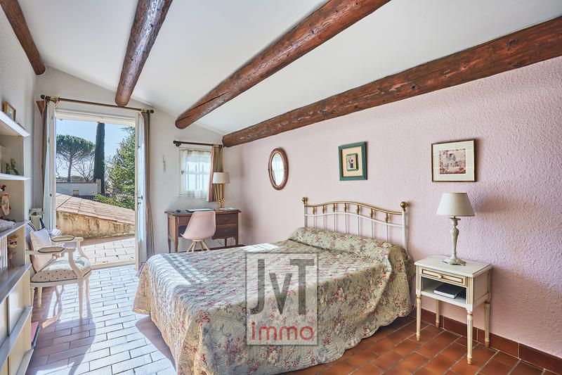 Villa - 200 m² - 7 pièces