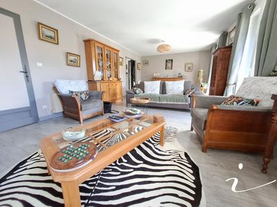 Maison - 111 m² - 5 pièces