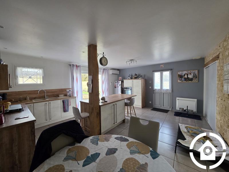 Maison - 96 m² - 3 pièces