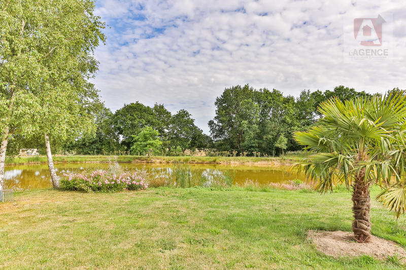 Maison - 402 m² - 8 pièces