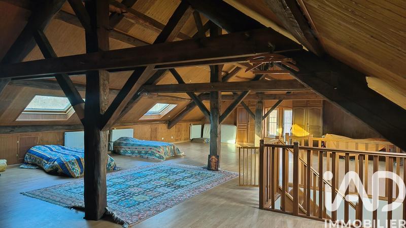 Maison - 470 m² - 8 pièces