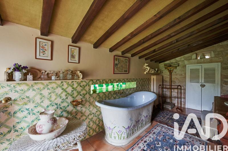 Maison - 230 m² - 6 pièces