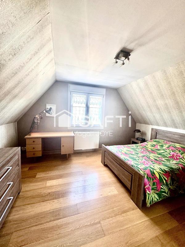 Maison - 217 m² - 8 pièces