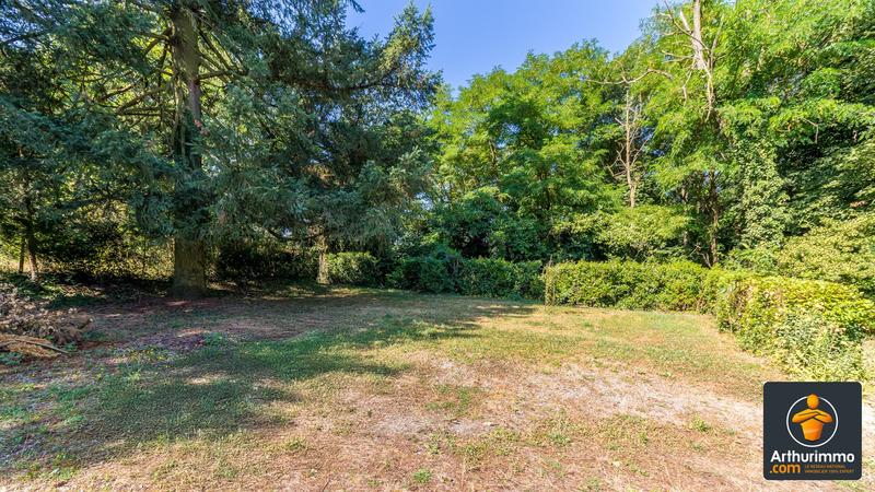 Maison - 240 m² - 8 pièces