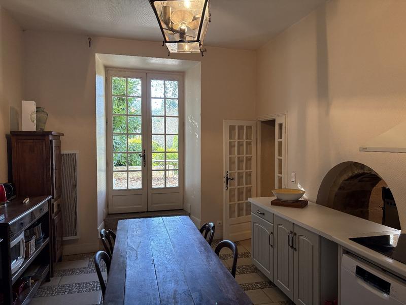 Château - 450 m² - 16 pièces