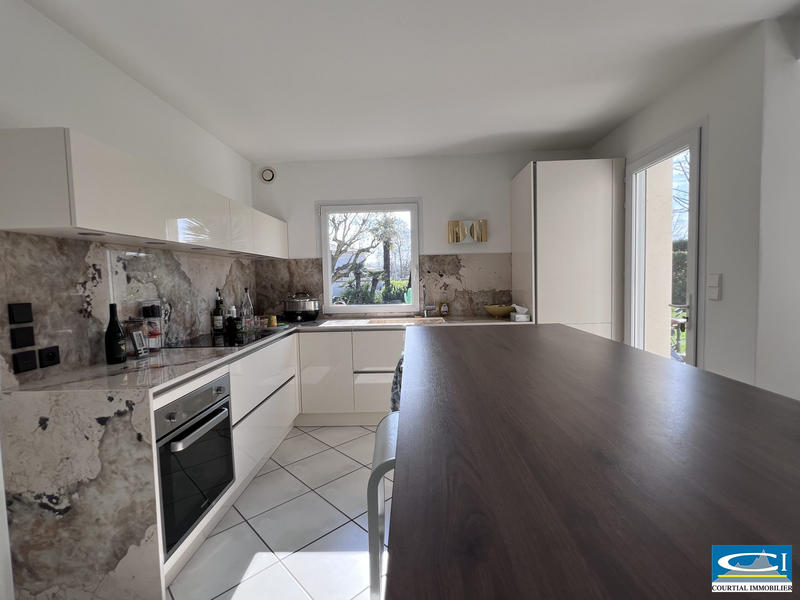 Villa - 137 m² - 5 pièces