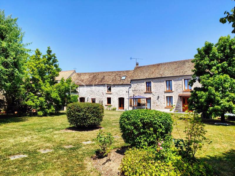 Corps de ferme - 296 m² - 15 pièces