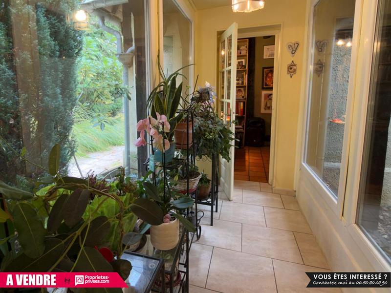 Maison - 230 m² - 8 pièces