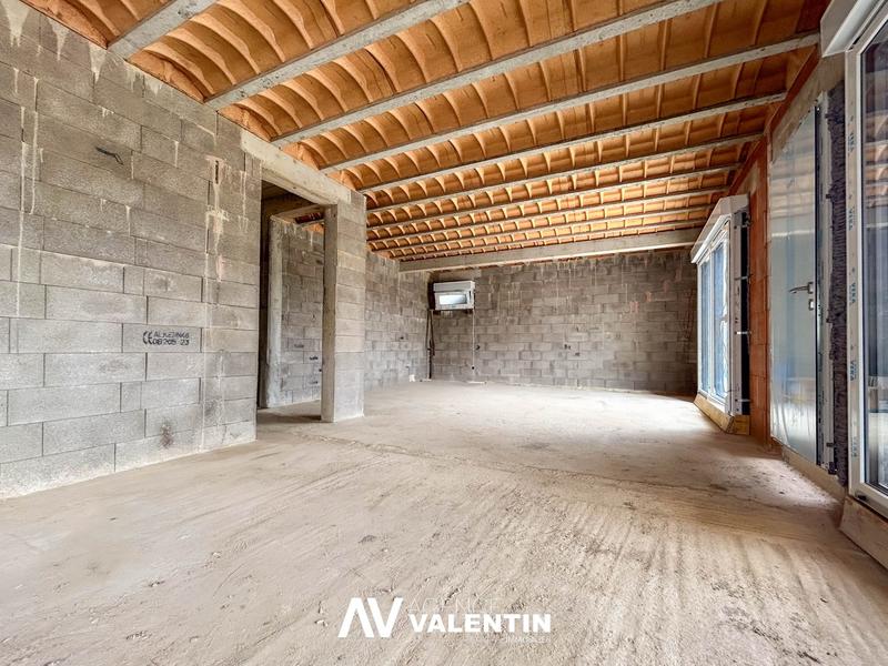 Maison - 200 m² - 5 pièces