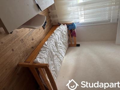 Chambre - 70 m² - 1 pièce