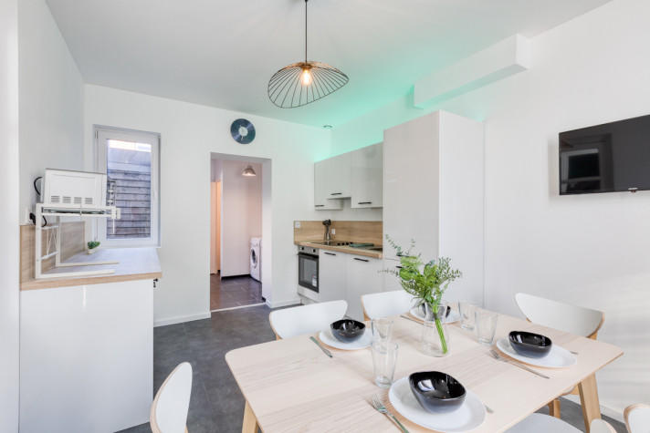 Appartement - 90 m² - 5 pièces