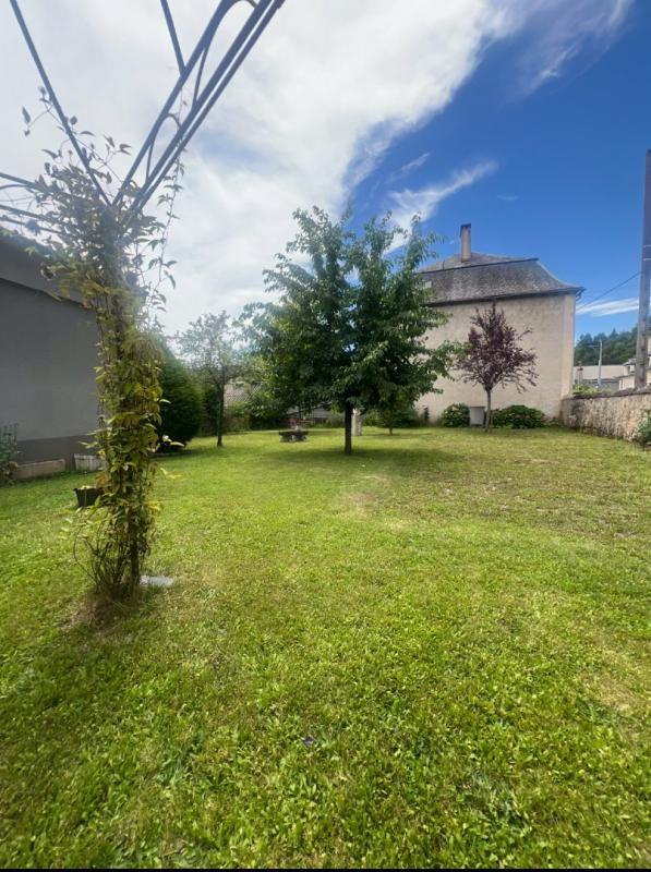 Maison de maîtres - 317 m² - 16 pièces