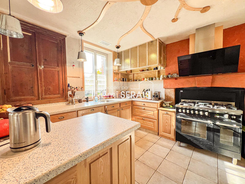 Maison - 137 m² - 6 pièces