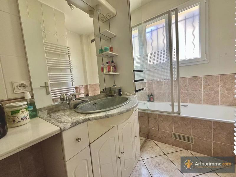 Maison - 177 m² - 8 pièces