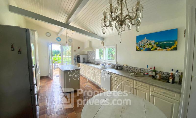 Maison - 225 m² - 8 pièces