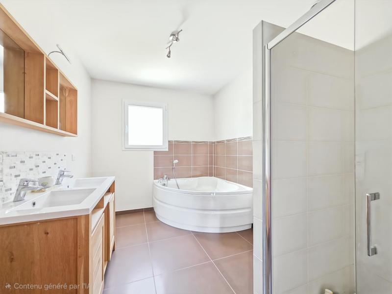 Maison - 137 m² - 6 pièces