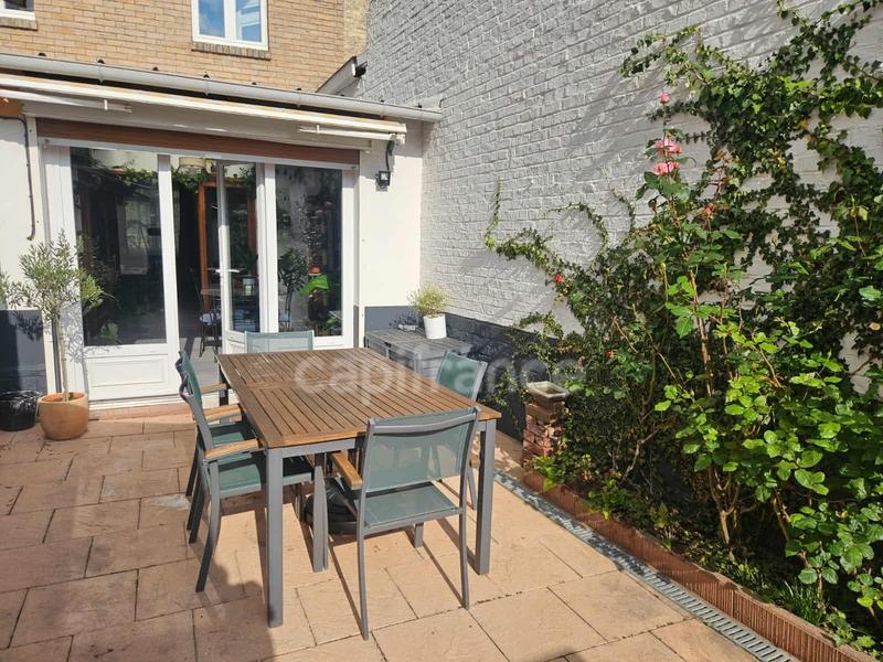 Maison - 137 m² - 6 pièces