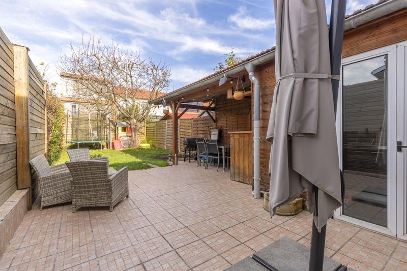 Maison - 170 m² - 5 pièces