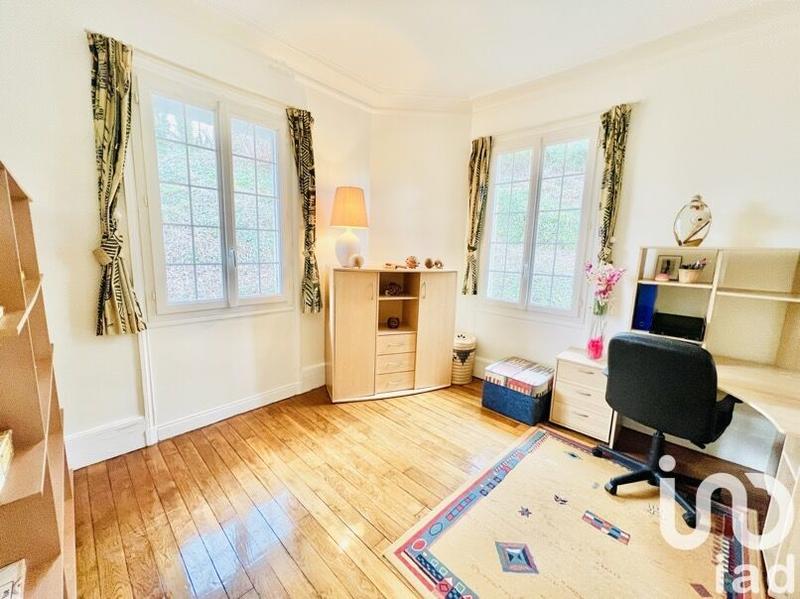 Maison de maîtres - 250 m² - 9 pièces