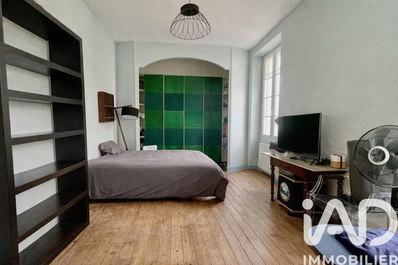 Maison - 411 m² - 11 pièces