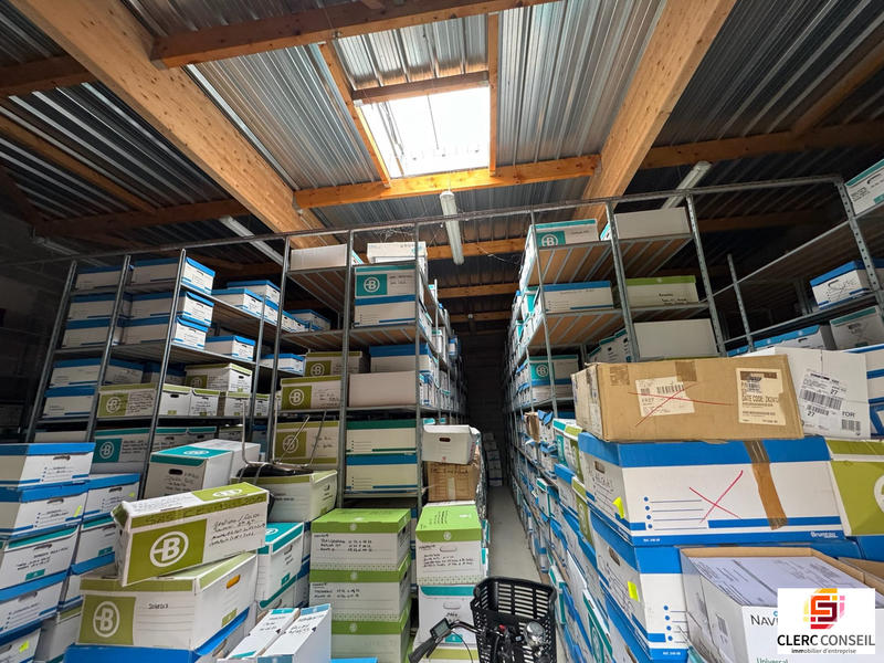 Bureau - 765 m²