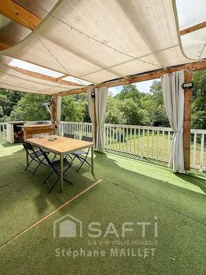 Maison - 227 m² - 8 pièces