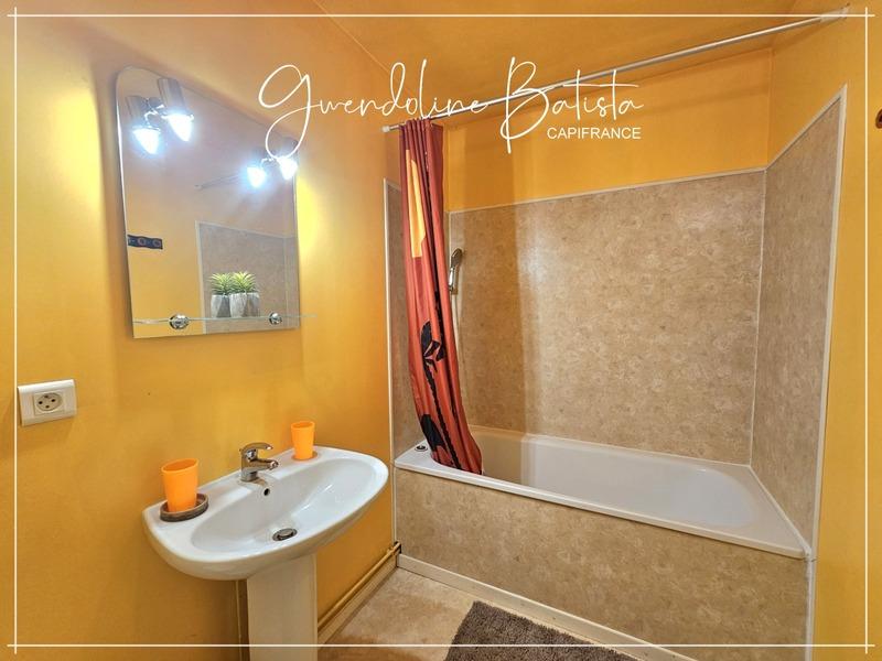 Maison en pierre - 300 m² - 7 pièces