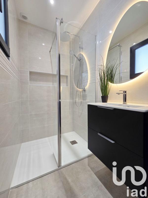 Appartement - 70 m² - 3 pièces