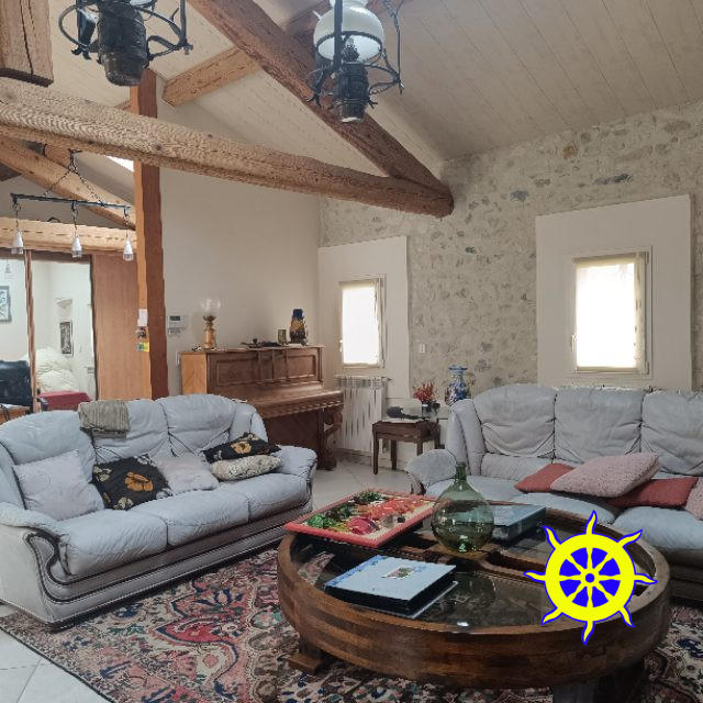 Maison ancienne - 190 m² - 7 pièces