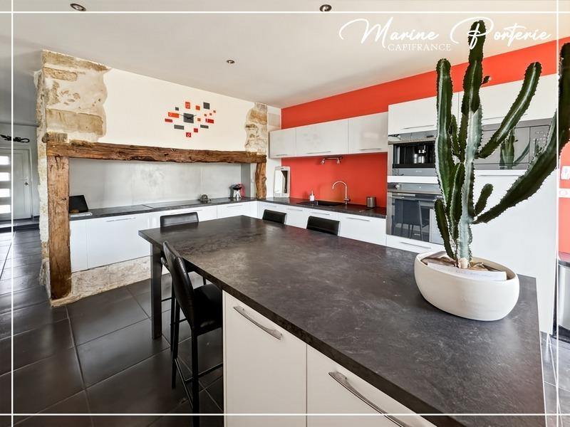 Maison en pierre - 200 m² - 7 pièces