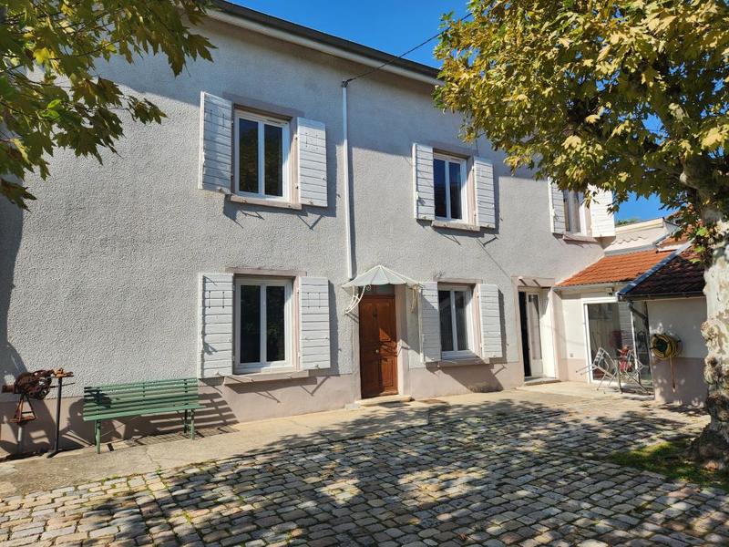 Maison - 176 m² - 7 pièces